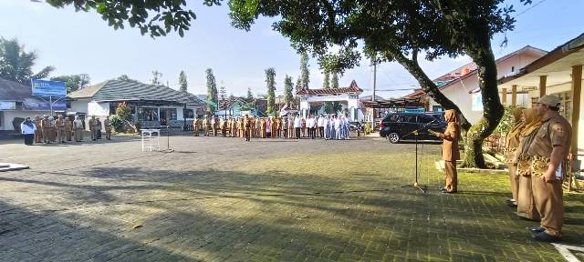 Apel Pagi Pegawai Kantor Kecamatan Leksono